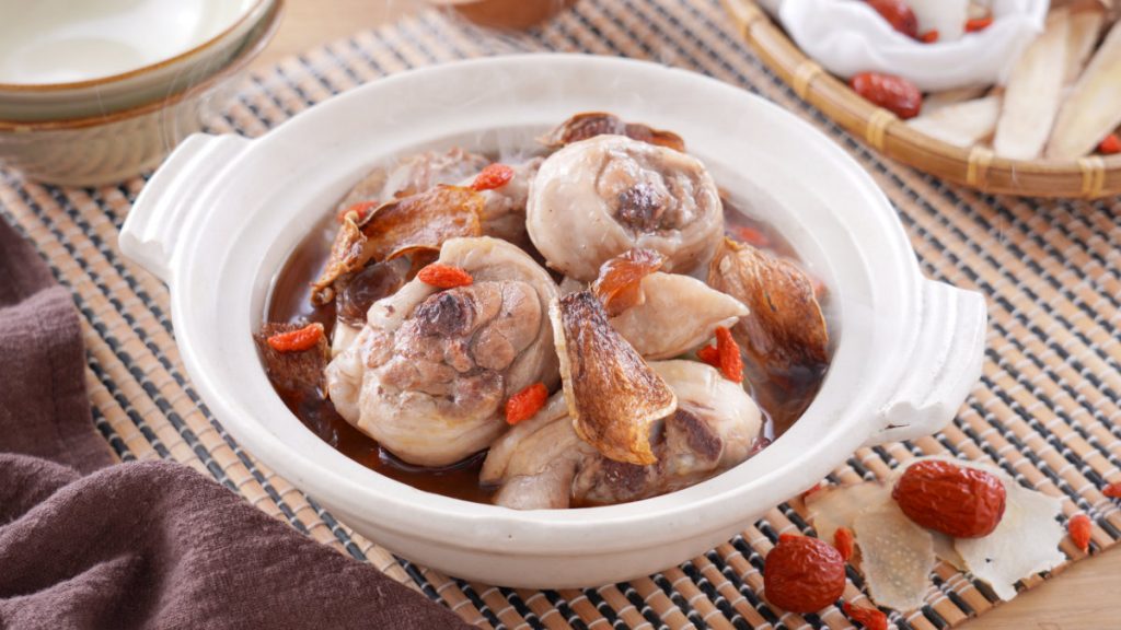 藥膳福圓麻油雞