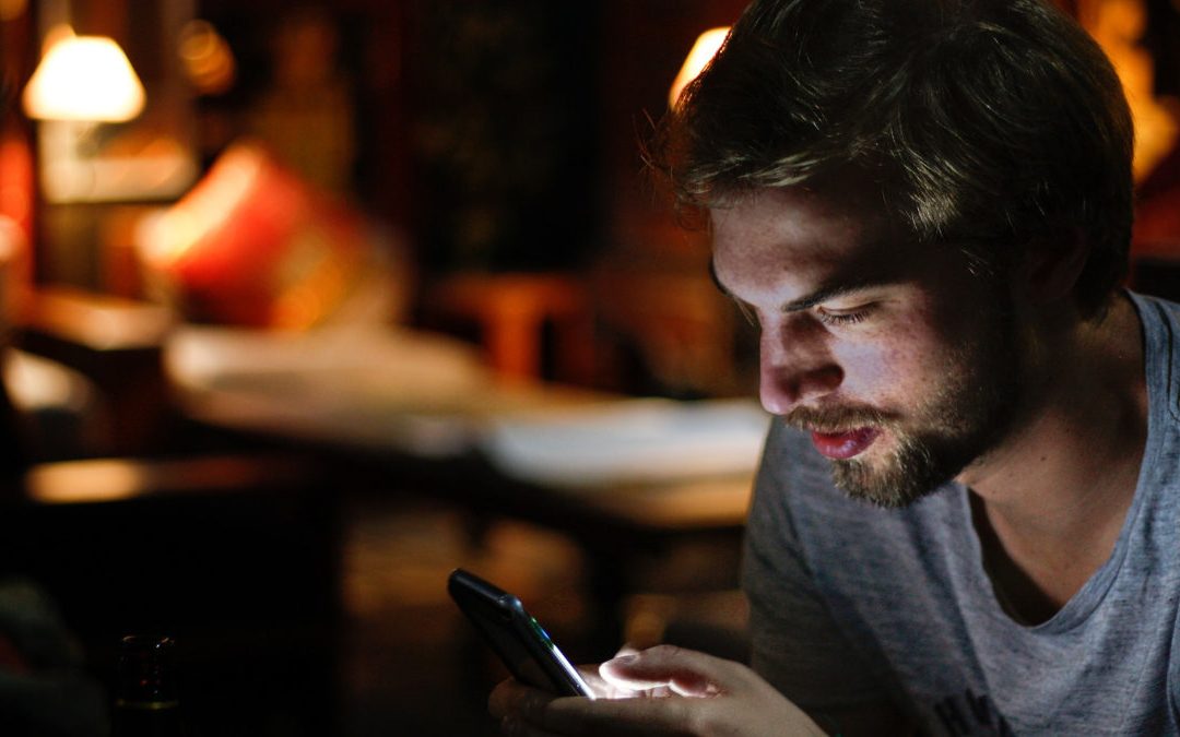 不滑手機就感到焦慮？ ３步驟改變使用網路習慣