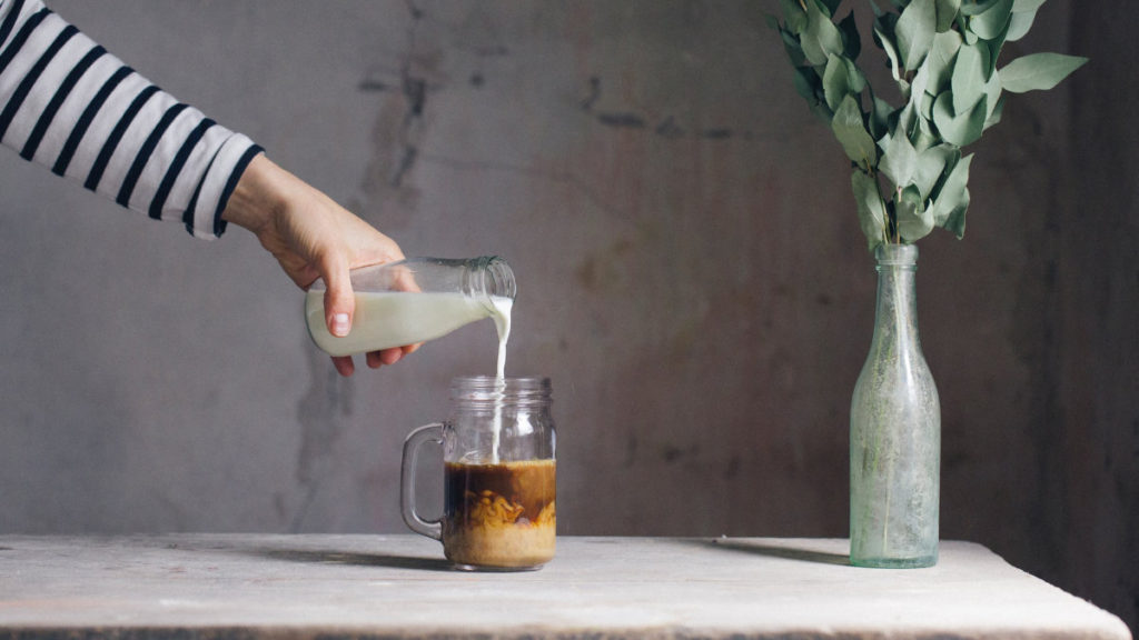 燕麥奶-植物奶-豆奶-鮮奶
