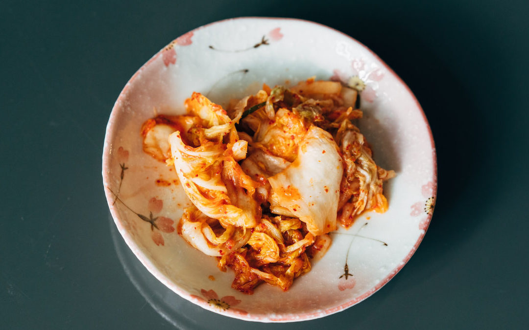 韓式烤肉配辛奇很合理？ 新研究：吃泡菜能調節腸道緩和肥胖引起的神經發炎